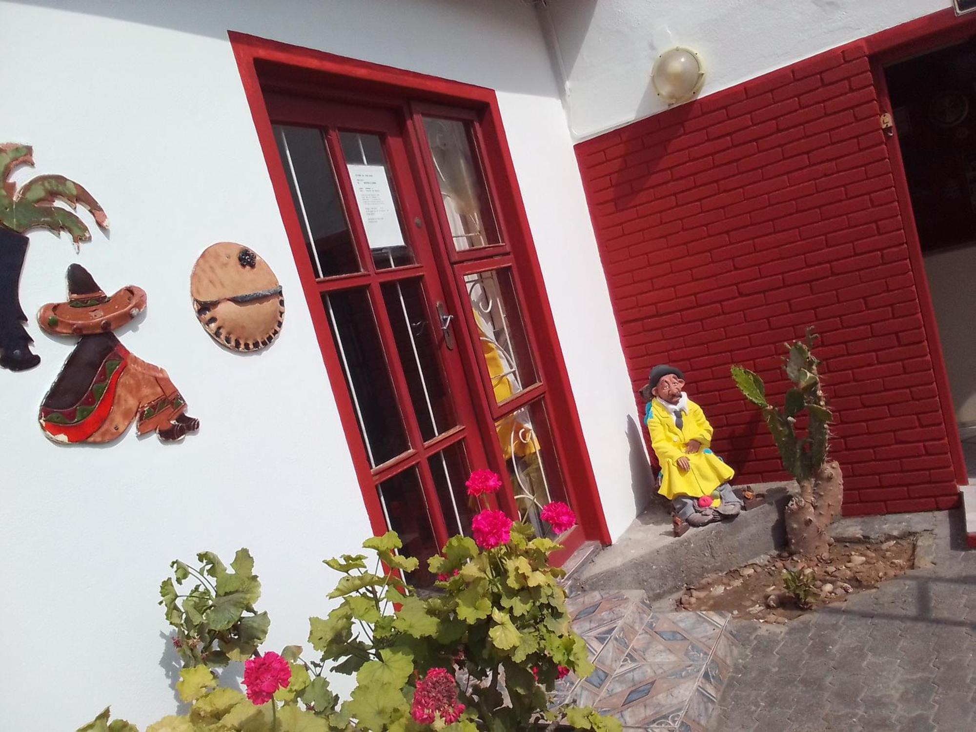 Feathers Inn Guest House 월브스베이 외부 사진